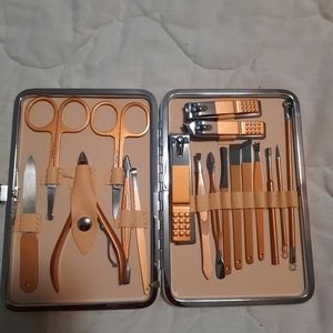 Makeup kit & Manicure set